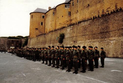 Les troupes